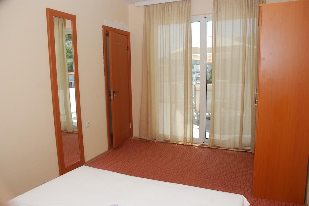 Apartments Ismy Улцин Стая снимка