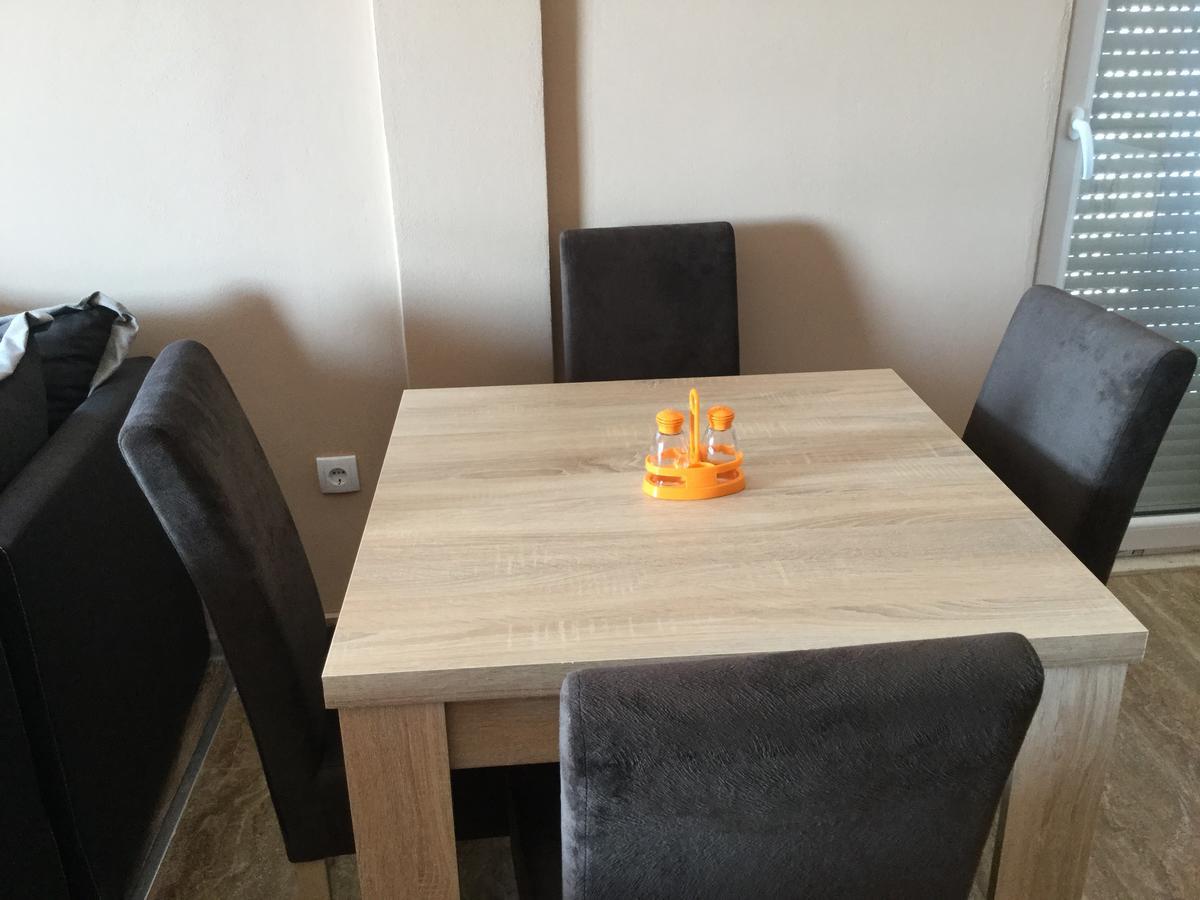 Apartments Ismy Улцин Екстериор снимка
